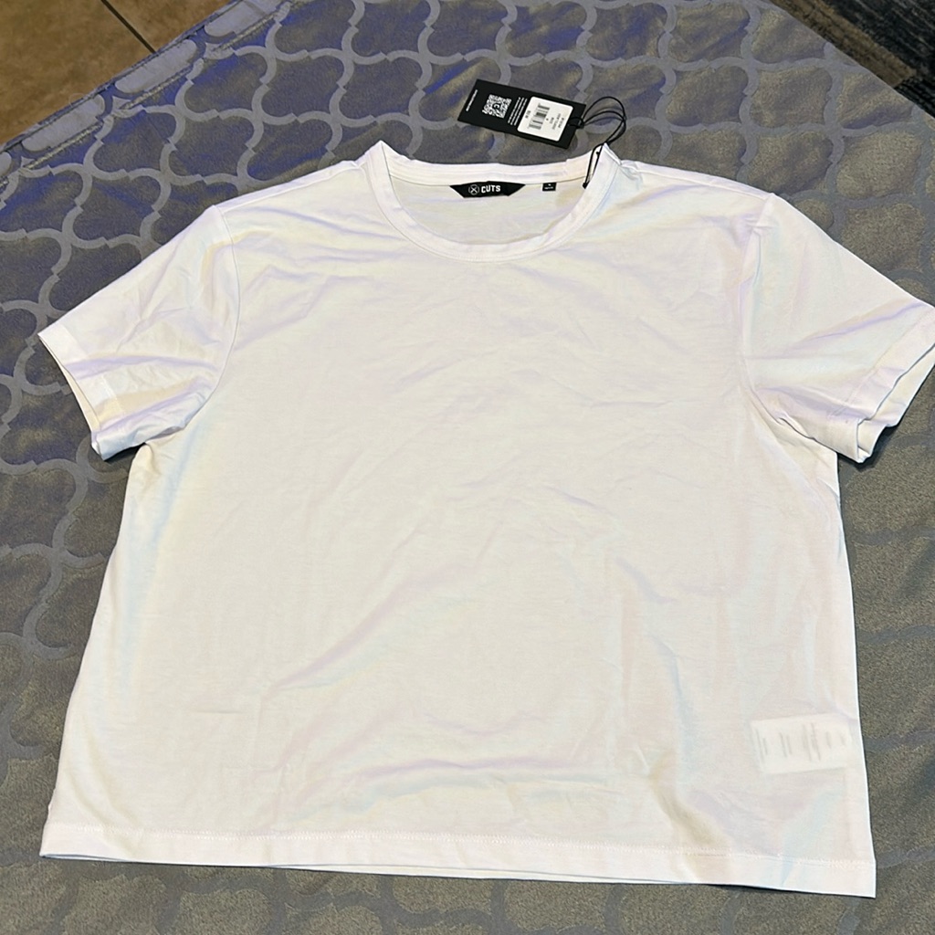 Cuts Clothing White Short Sleeve Tee